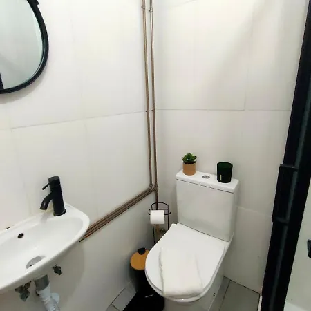 아파트 Lovely In Center 레이리아