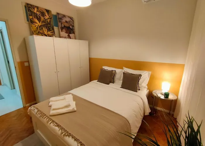 Apartment Lovely In Center Leiria