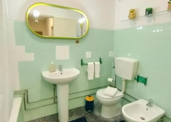 Lovely In Center Apartment *